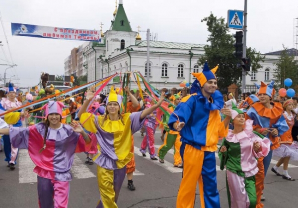 Находка - Энциклопедия России Музыкальные поздравления и открытки с Днем Рождения
