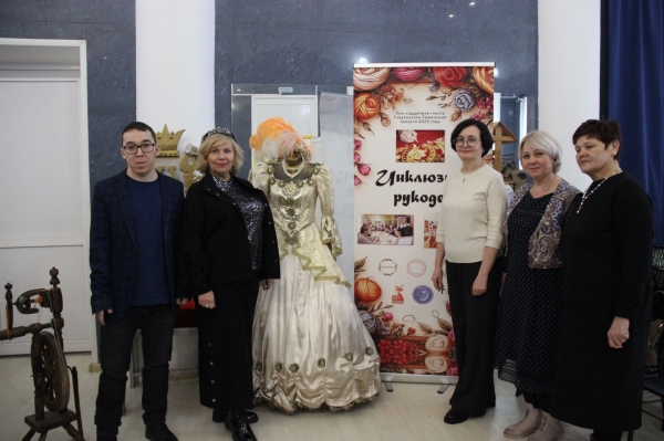 Первая выставка Первая выставка